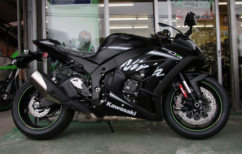 ZX-10RR-170613-01.jpg