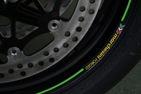 ZX-10RR-170613-02.jpg