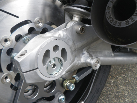 1100r_02.jpg
